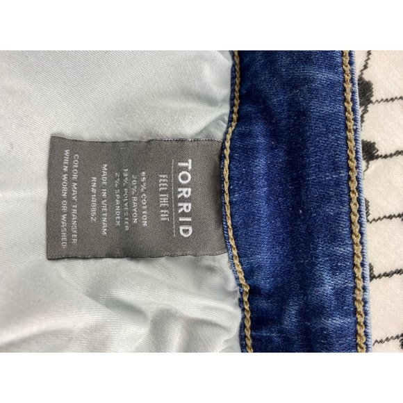 Torrid Women's Mid Rise Slim Fit Boot Jeans Size 18R Light Wash - Picture 6 of 8